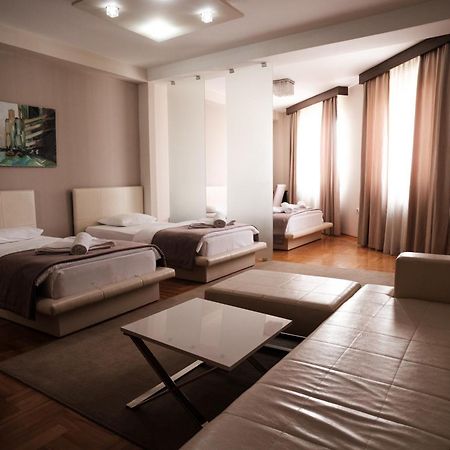 Garni Uni Elita Lux Hotel Ni المظهر الخارجي الصورة