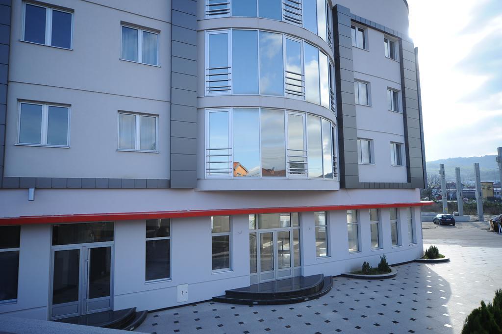 Garni Uni Elita Lux Hotel Ni المظهر الخارجي الصورة