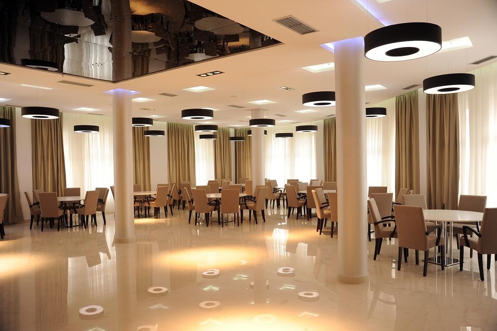 Garni Uni Elita Lux Hotel Ni المظهر الخارجي الصورة