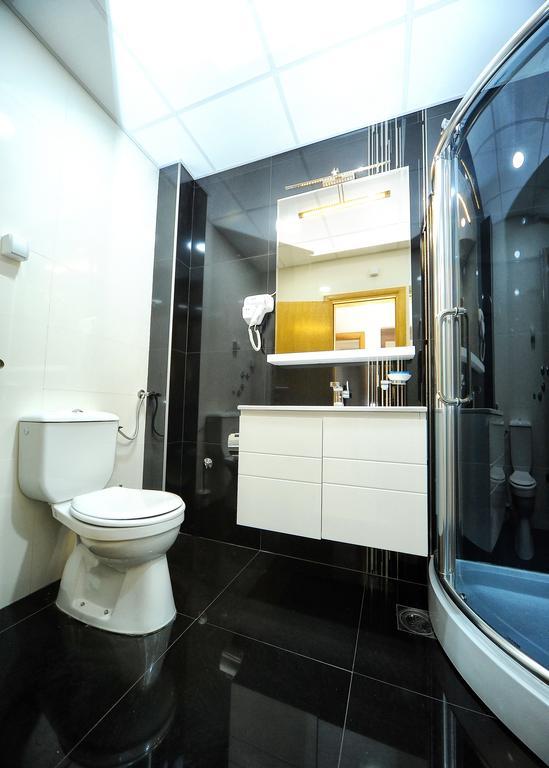Garni Uni Elita Lux Hotel Ni الغرفة الصورة