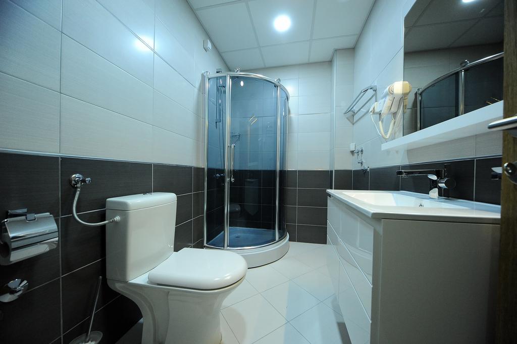 Garni Uni Elita Lux Hotel Ni المظهر الخارجي الصورة
