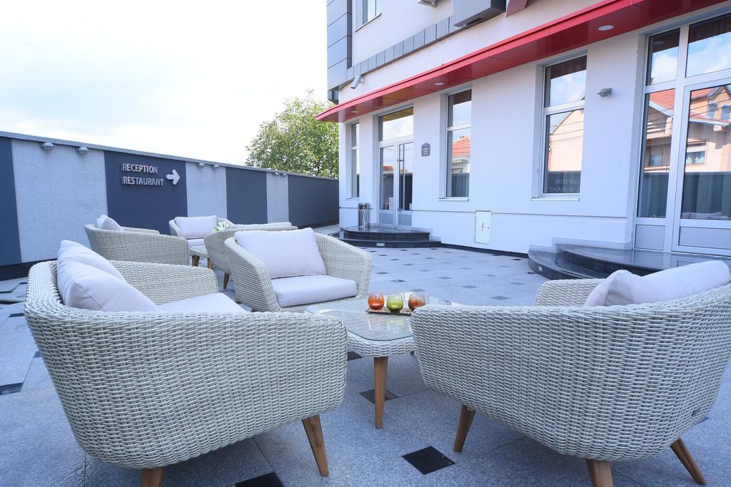 Garni Uni Elita Lux Hotel Ni المظهر الخارجي الصورة