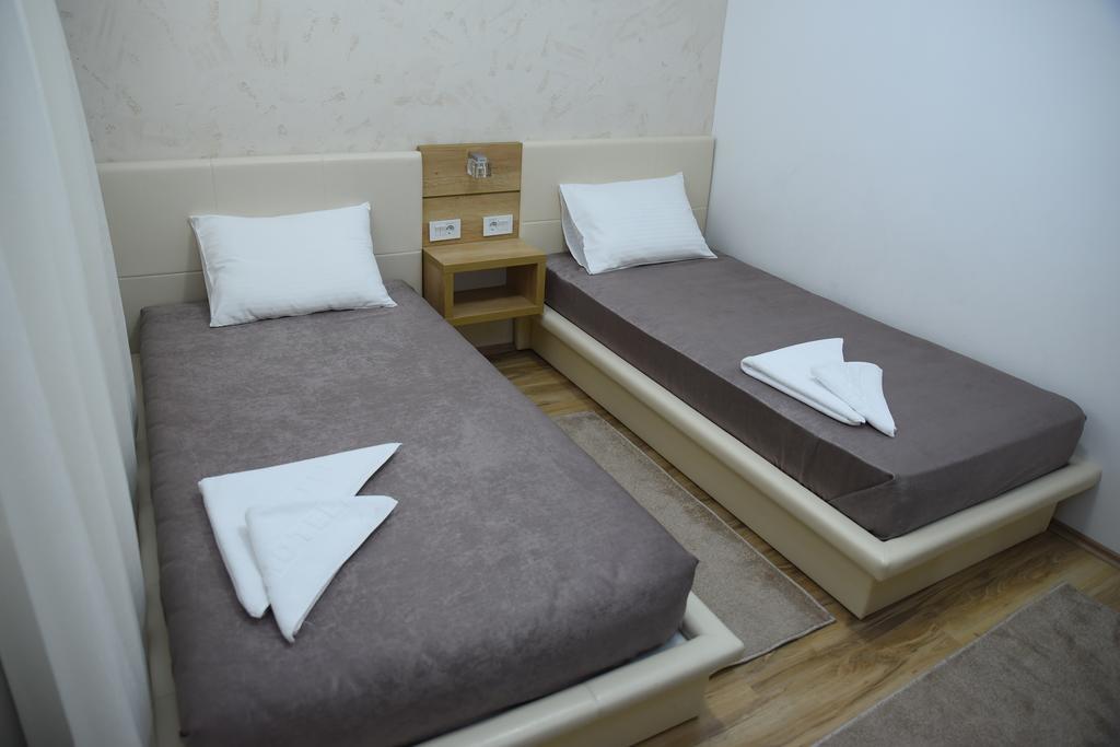Garni Uni Elita Lux Hotel Ni المظهر الخارجي الصورة
