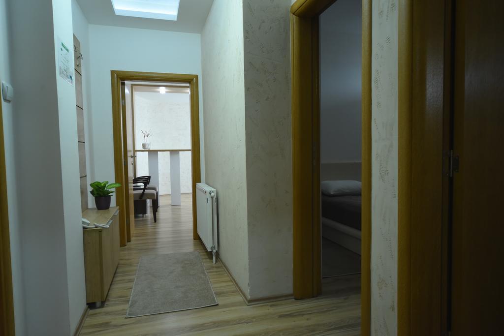 Garni Uni Elita Lux Hotel Ni المظهر الخارجي الصورة