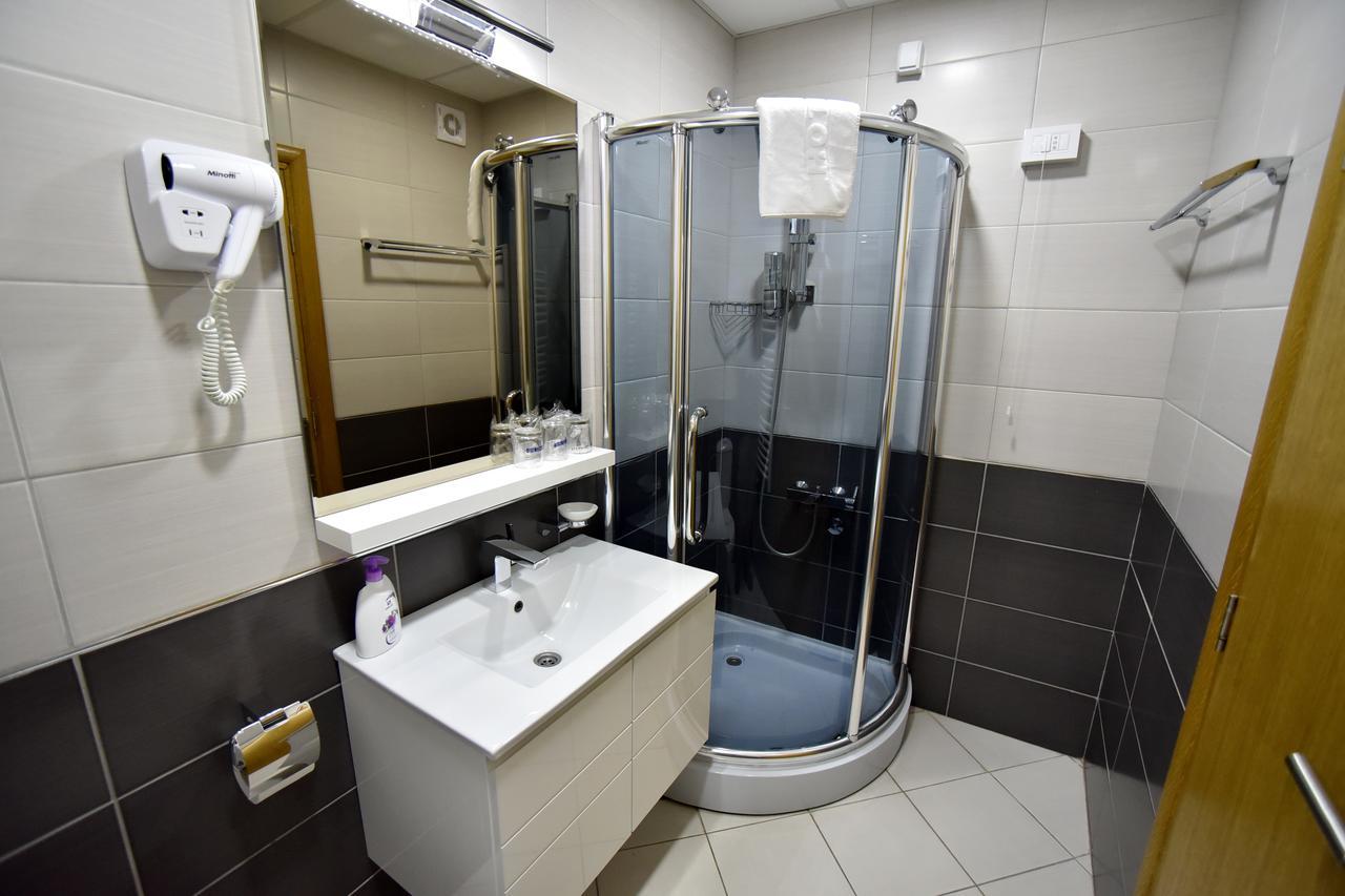 Garni Uni Elita Lux Hotel Ni المظهر الخارجي الصورة