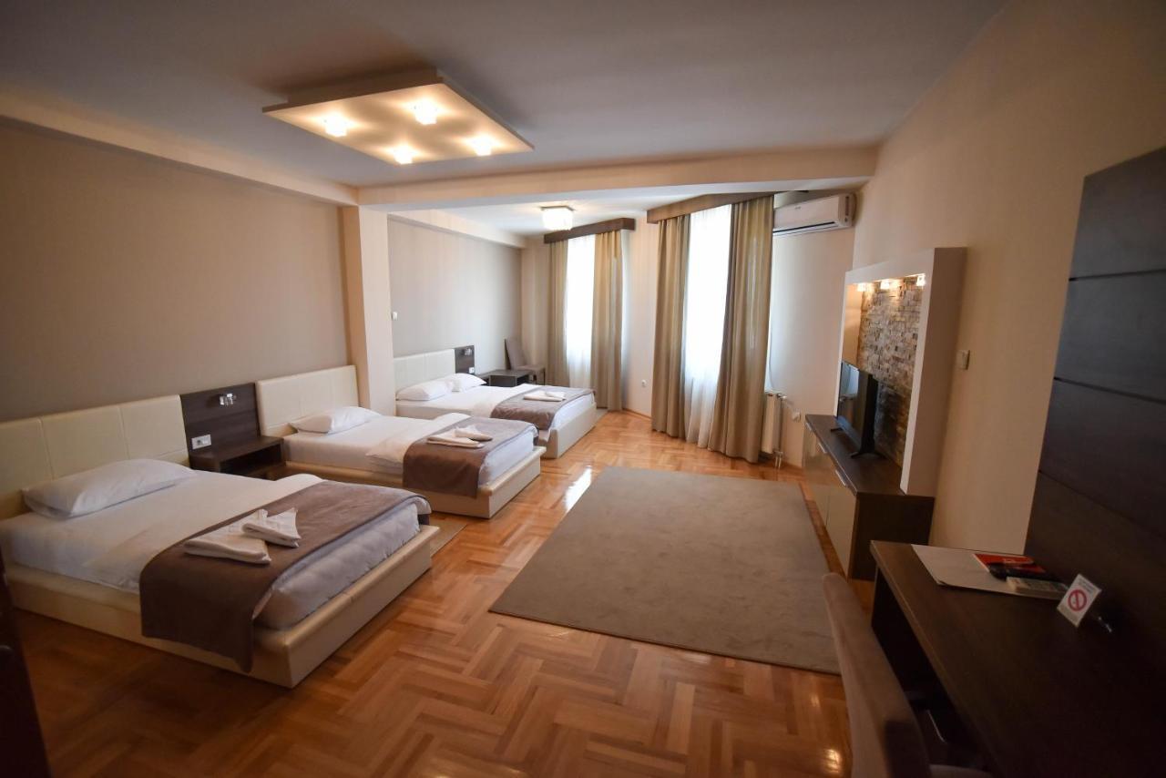 Garni Uni Elita Lux Hotel Ni المظهر الخارجي الصورة